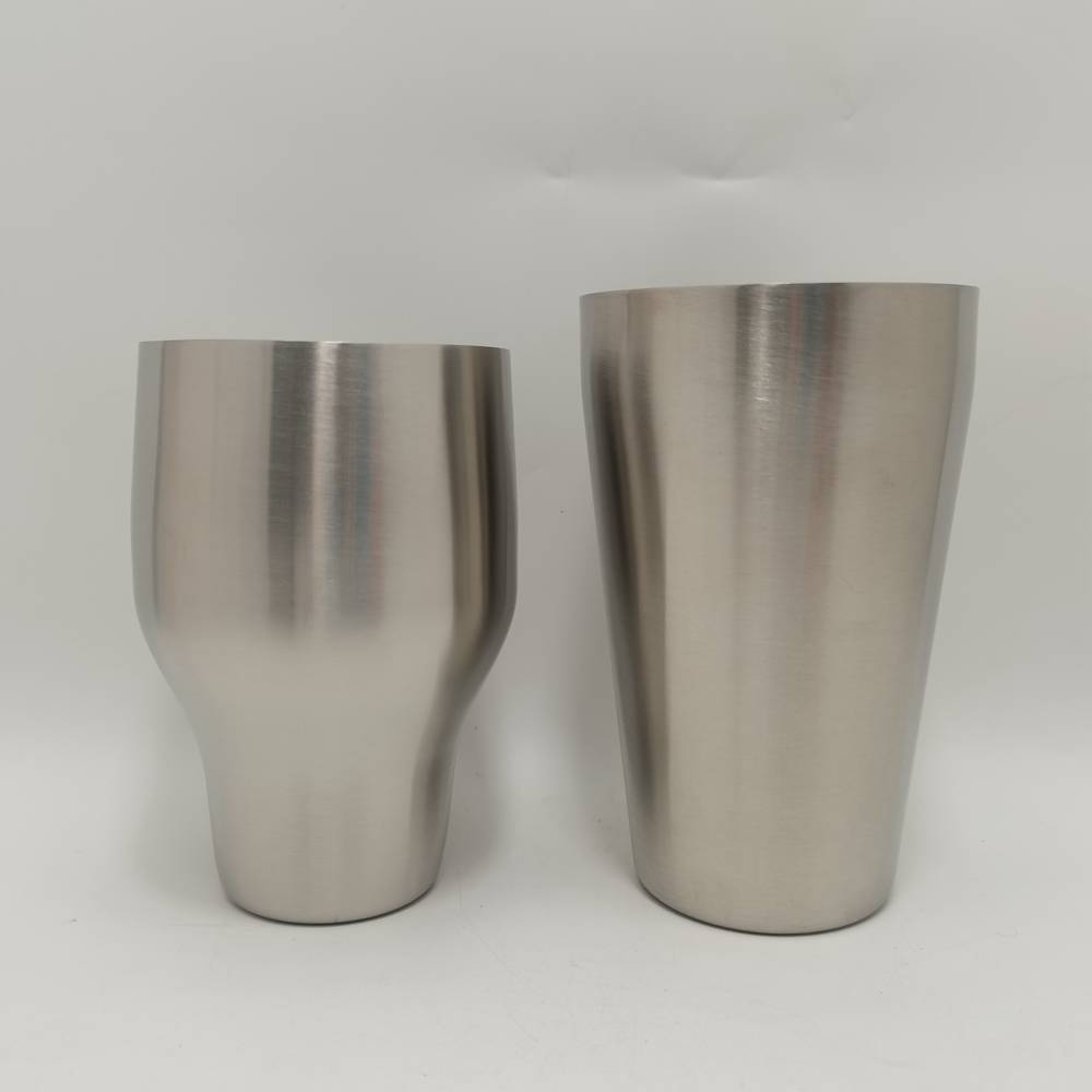 24 oz. stainless steel 2-piece parisienne cocktail shaker - Image 3